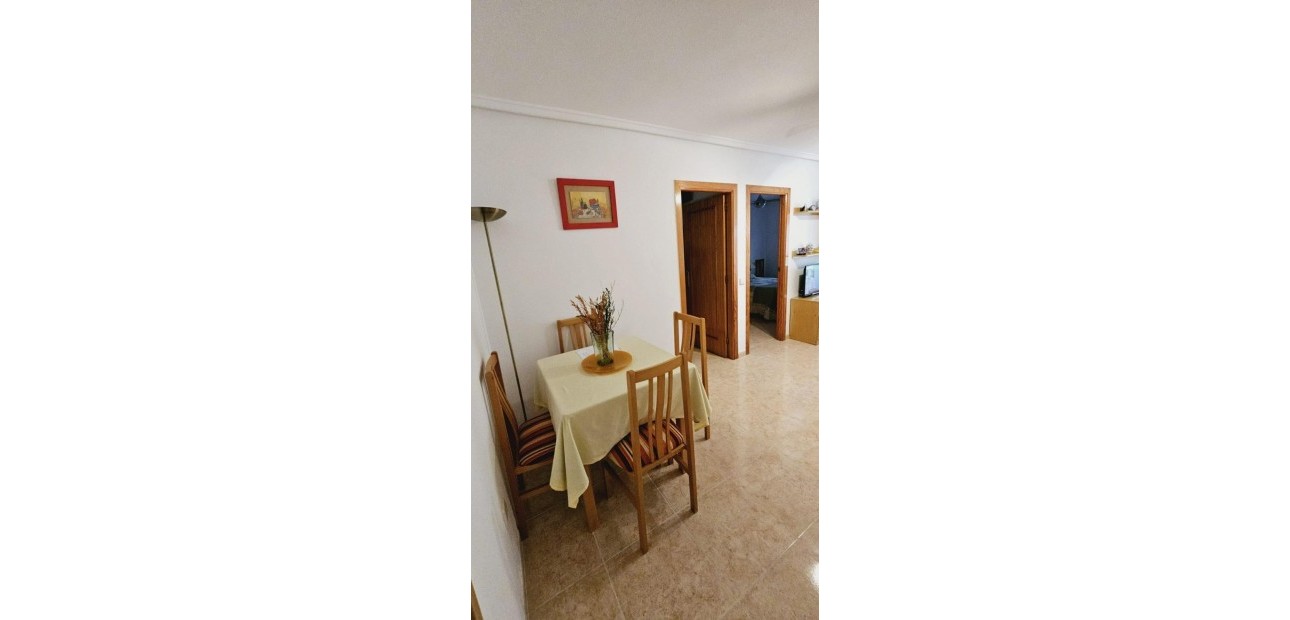 Herverkoop - Appartement / flat -
Torrevieja - Centro