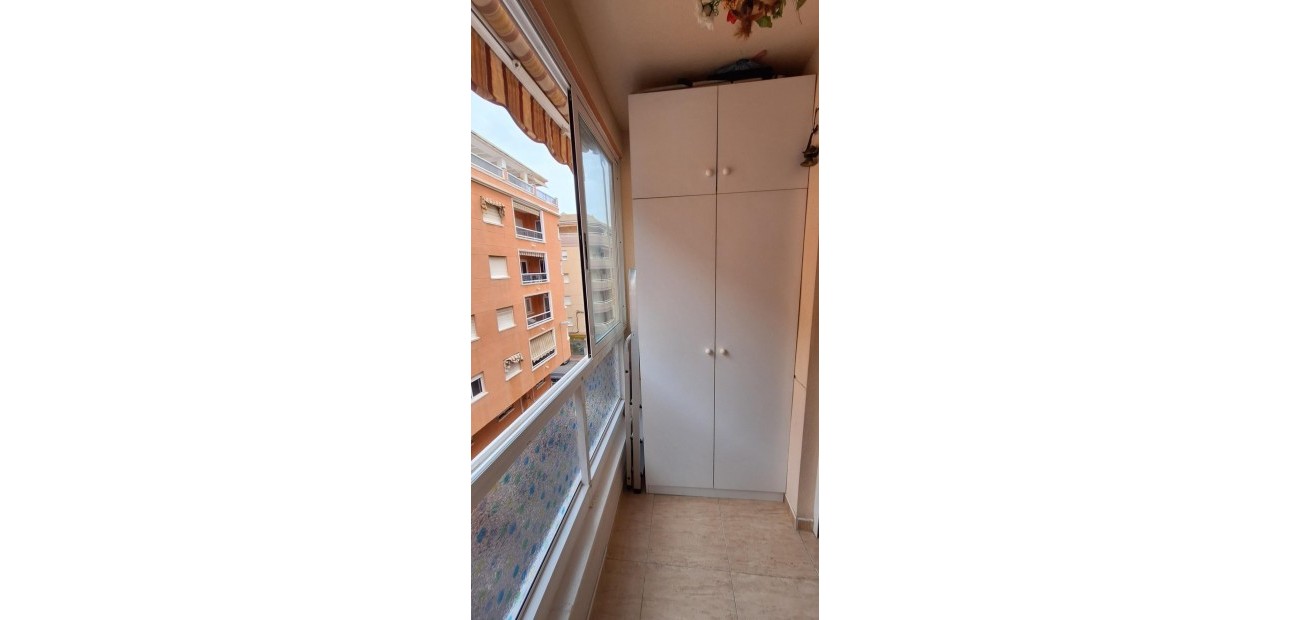 Herverkoop - Appartement / flat -
Torrevieja - Estacion de autobuses