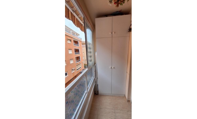 Herverkoop - Appartement / flat -
Torrevieja - Estacion de autobuses