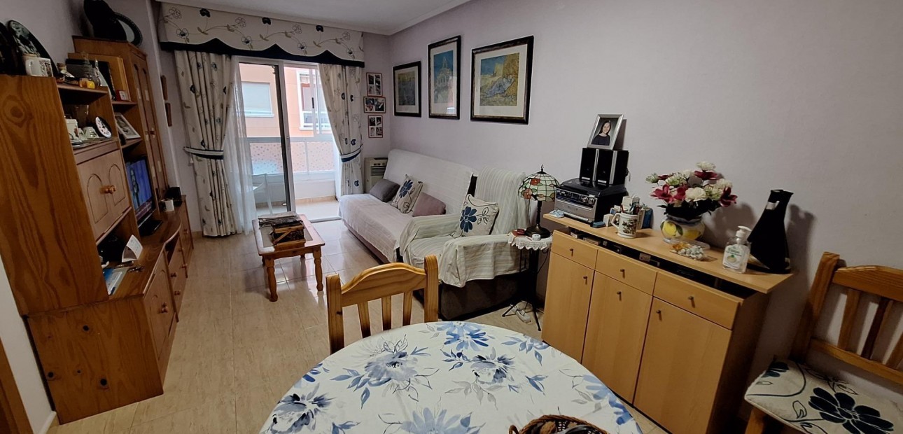 Sale - Apartment / flat -
Torrevieja - Playa del cura