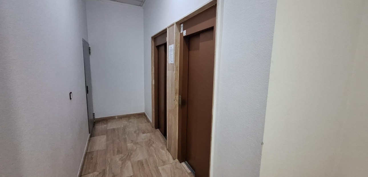 Sale - Apartment / flat -
Torrevieja - Playa del cura