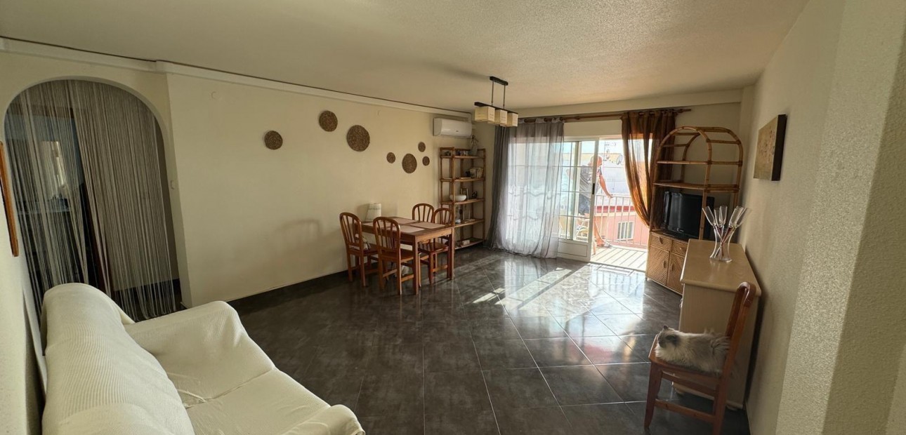 Sale - Apartment / flat -
Torrevieja - Playa del cura