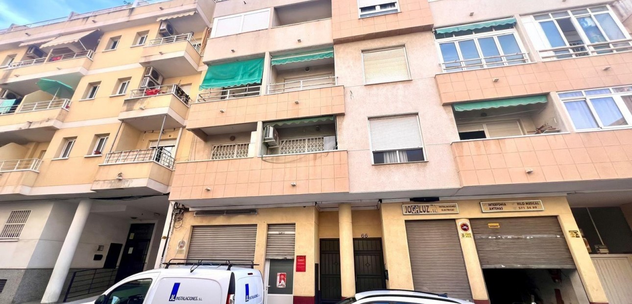 Venta - Apartamento / piso -
Torrevieja - torrevieja