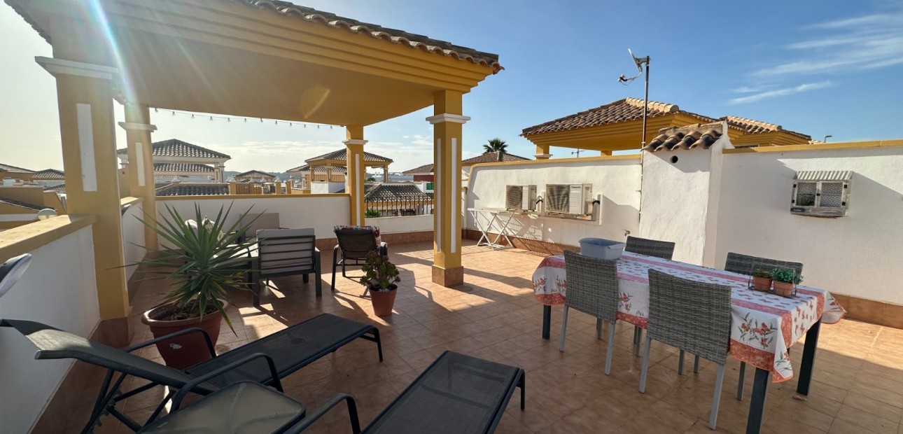 Herverkoop - Town house / semi detached -
Orihuela - Entre Naranjos Vistabella