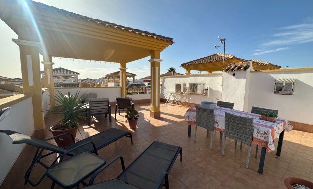 Herverkoop - Town house / semi detached -
Orihuela - Entre Naranjos Vistabella