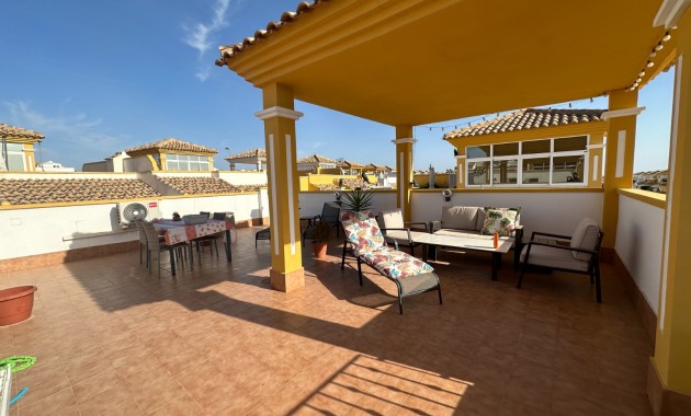 Sale - Town house / semi detached -
Orihuela - Entre Naranjos Vistabella