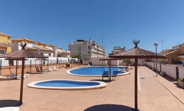 Sale - Town house / semi detached -
Orihuela - Entre Naranjos Vistabella