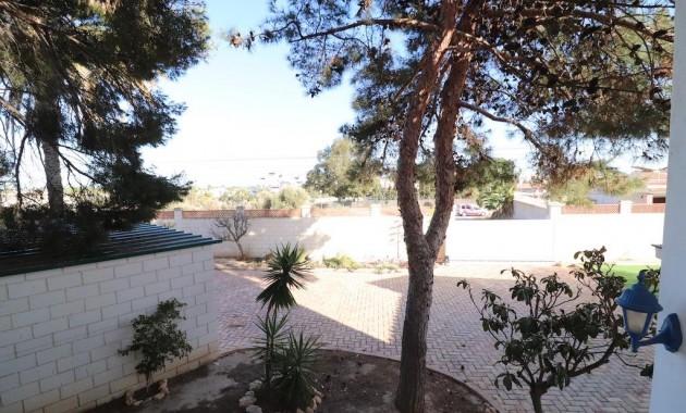 Sale - Villa -
Orihuela Costa - Los Dolses