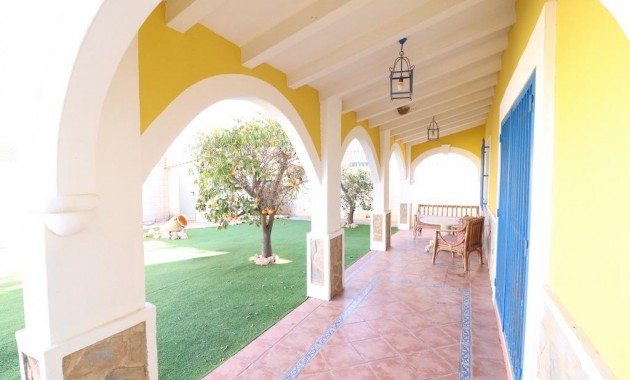 Sale - Villa -
Orihuela Costa - Los Dolses