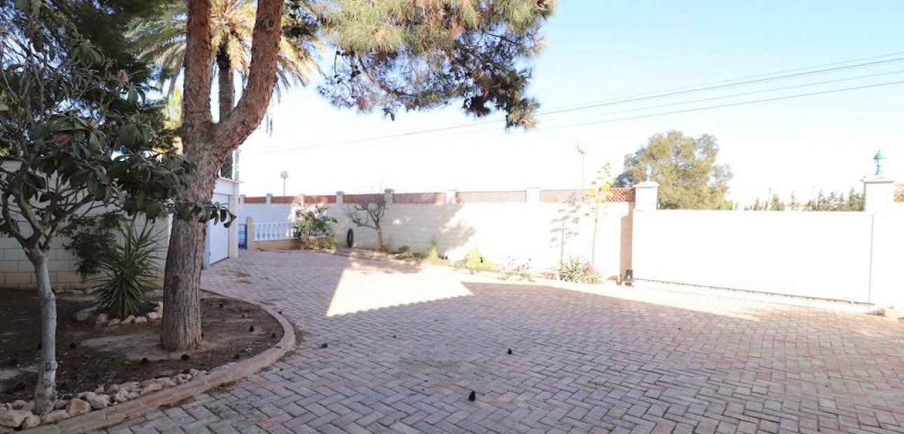 Sale - Villa -
Orihuela Costa - Los Dolses