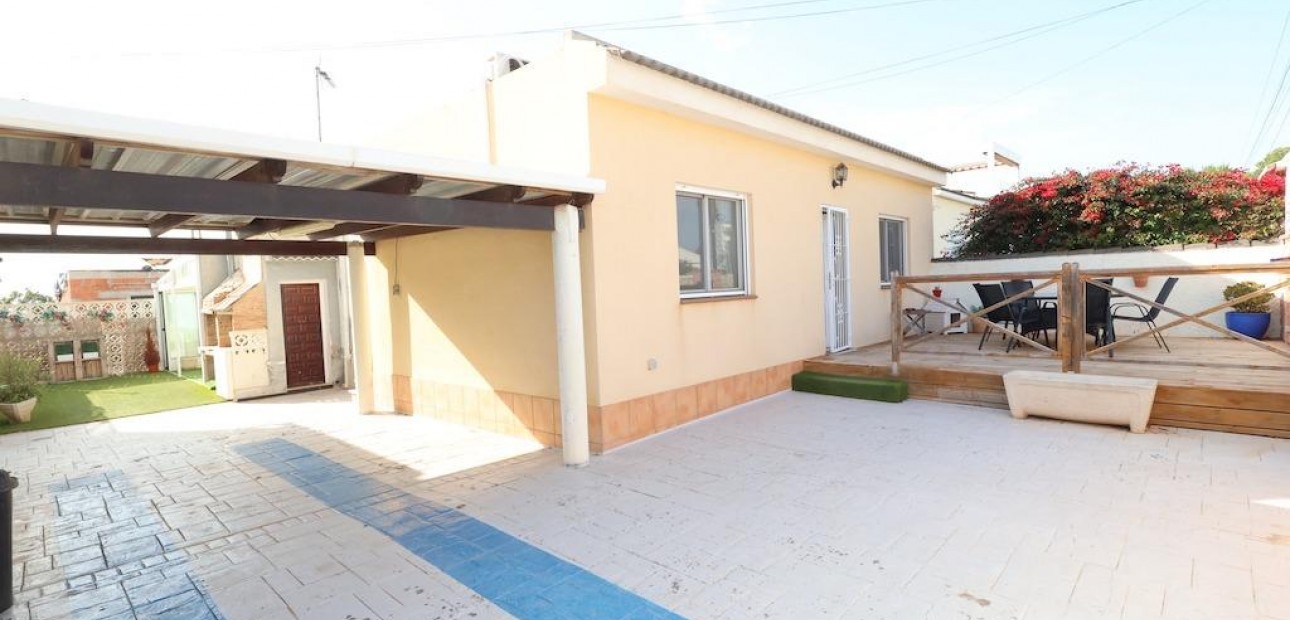 Sale - Villa -
Torrevieja - La Siesta - El Salado - Torreta