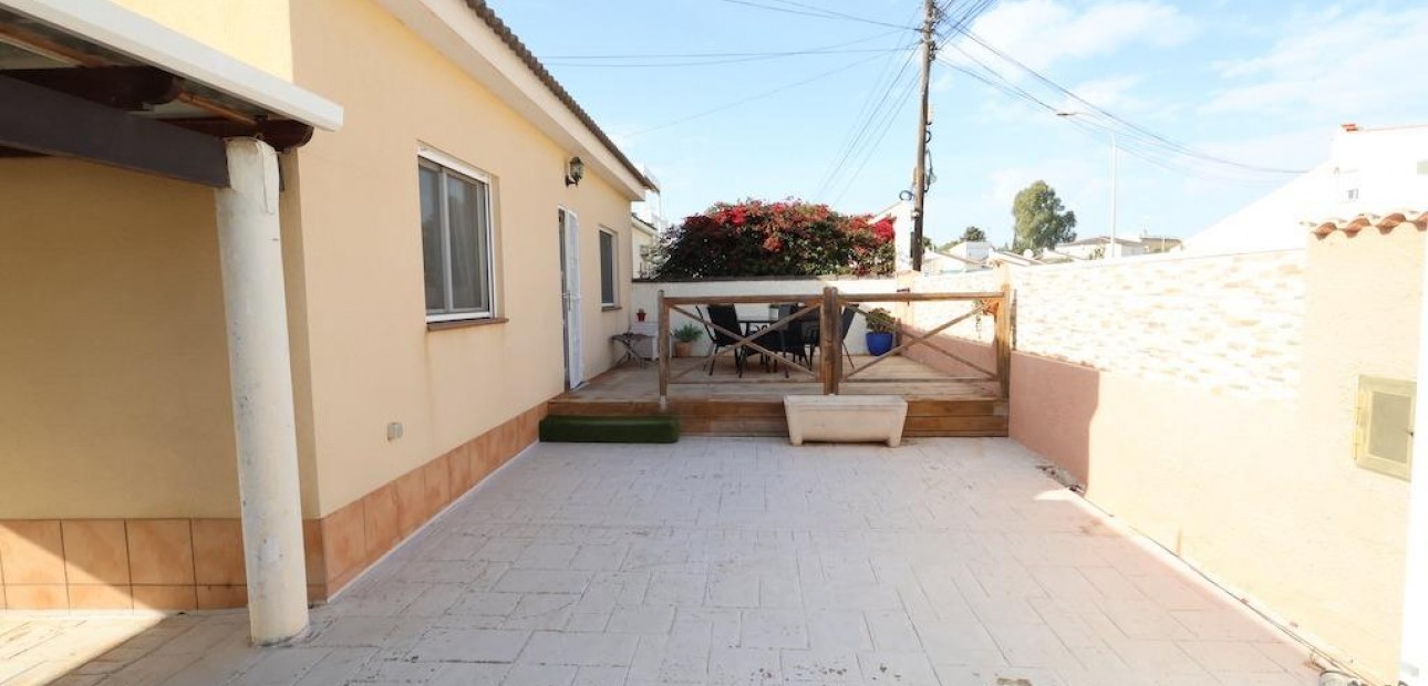 Sale - Villa -
Torrevieja - La Siesta - El Salado - Torreta