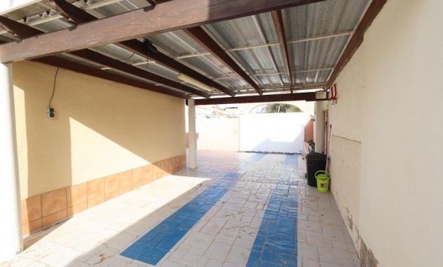 Sale - Villa -
Torrevieja - La Siesta - El Salado - Torreta