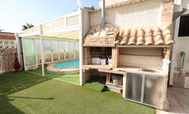 Sale - Villa -
Torrevieja - La Siesta - El Salado - Torreta