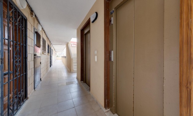 Sale - Apartment / flat -
Torrevieja - Cabo cervera