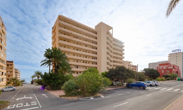 Sale - Apartment / flat -
Torrevieja - Cabo cervera