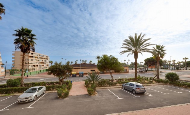 Sale - Apartment / flat -
Torrevieja - Cabo cervera