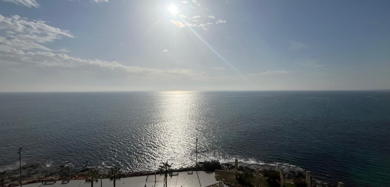 Sale - Apartment / flat -
Torrevieja - Playa del cura