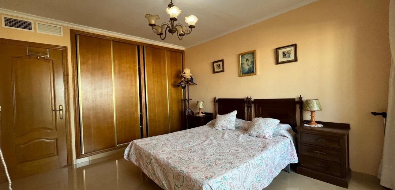 Venta - Apartamento / piso -
Torrevieja - Playa del cura