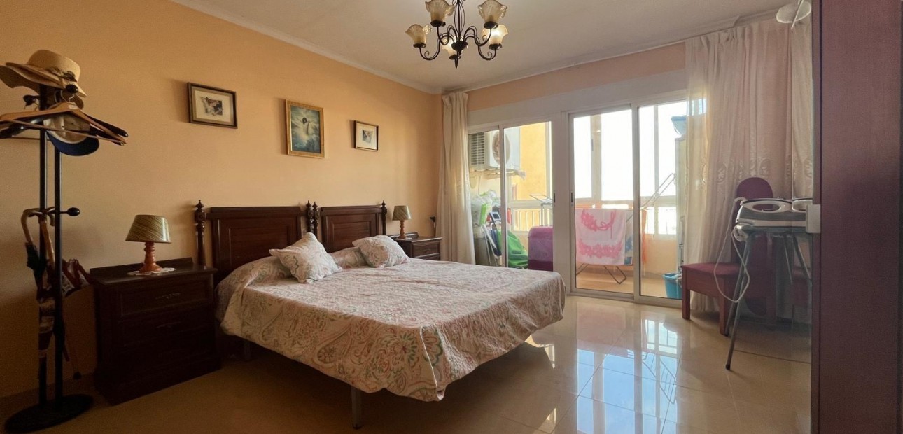 Venta - Apartamento / piso -
Torrevieja - Playa del cura