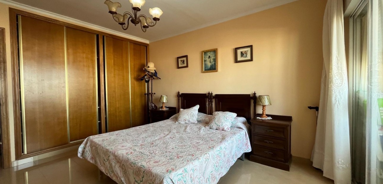 Venta - Apartamento / piso -
Torrevieja - Playa del cura