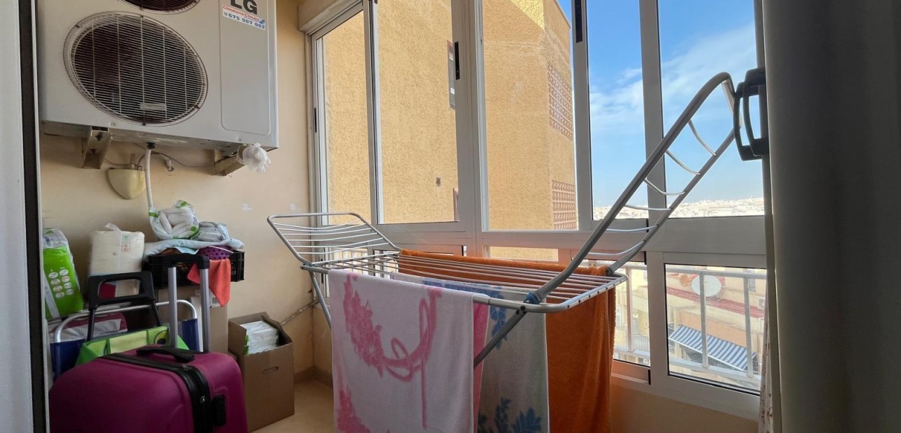 Venta - Apartamento / piso -
Torrevieja - Playa del cura