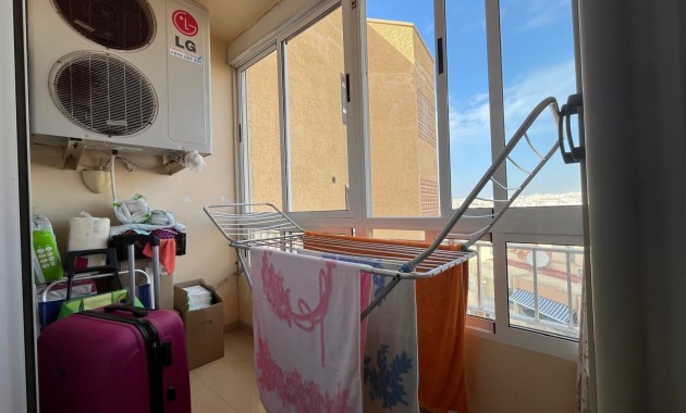 Venta - Apartamento / piso -
Torrevieja - Playa del cura