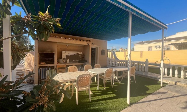 Sale - Villa -
Torrevieja - San luis