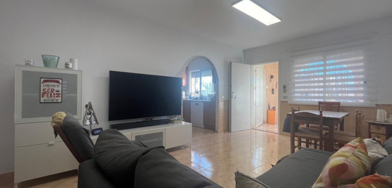 Sale - Villa -
Torrevieja - San luis