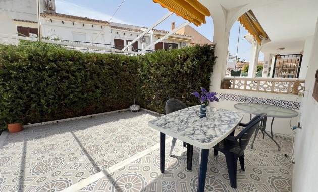 Sale - Bungalow -
Torrevieja - Aguas nuevas 2