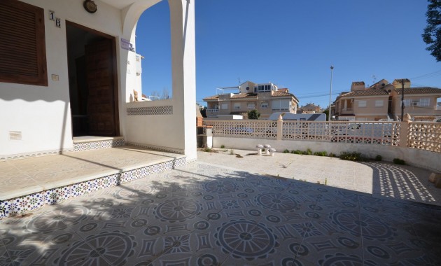 Sale - Bungalow -
Torrevieja - Aguas nuevas 2