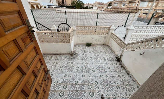 Sale - Bungalow -
Torrevieja - Aguas nuevas 2