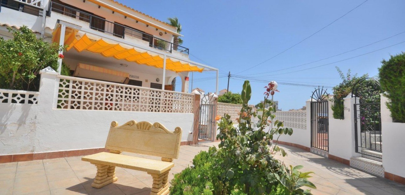 Sale - Bungalow -
Torrevieja - Aguas nuevas 2