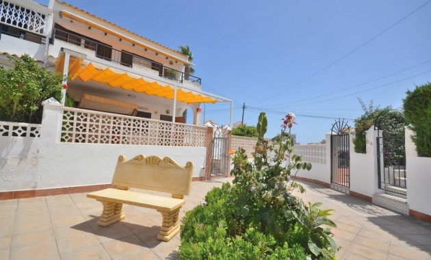 Sale - Bungalow -
Torrevieja - Aguas nuevas 2