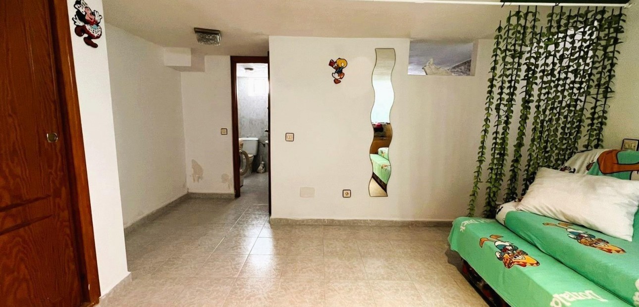 Sale - Bungalow -
Torrevieja - Aguas nuevas 2