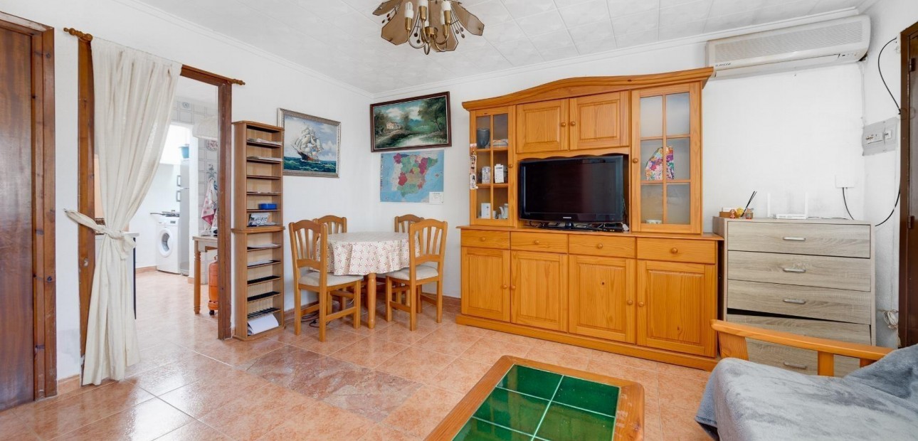 Sale - Bungalow -
Torrevieja - Torretas