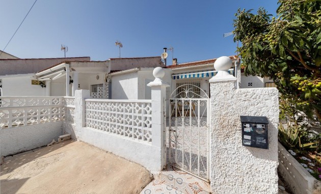 Sale - Bungalow -
Torrevieja - Torretas