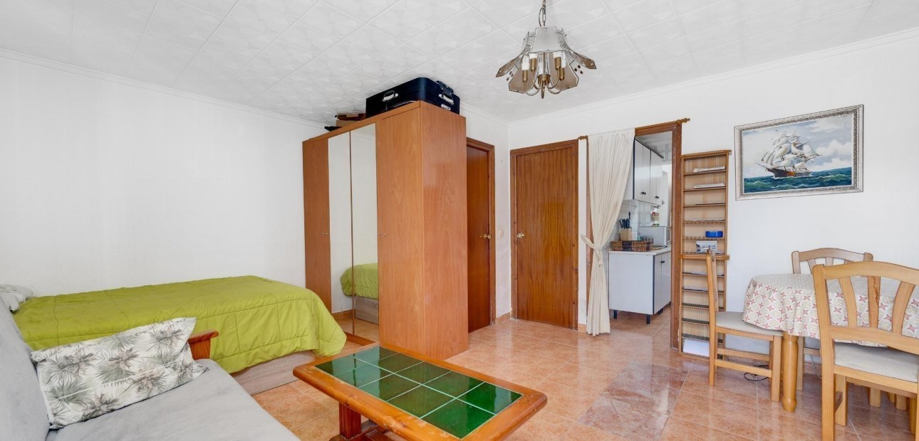 Sale - Bungalow -
Torrevieja - Torretas