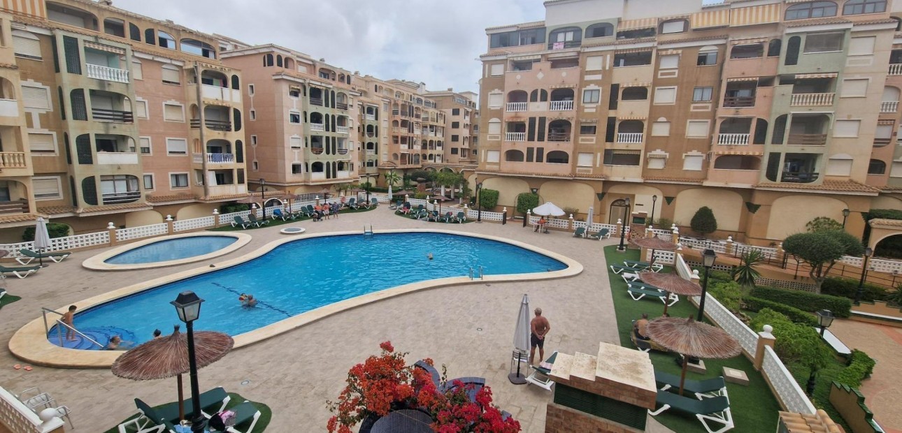 Venta - Apartamento / piso -
Torrevieja - torrevieja