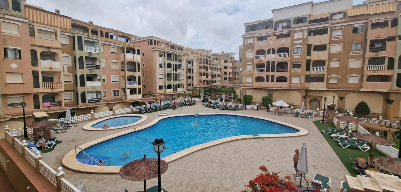 Venta - Apartamento / piso -
Torrevieja - torrevieja