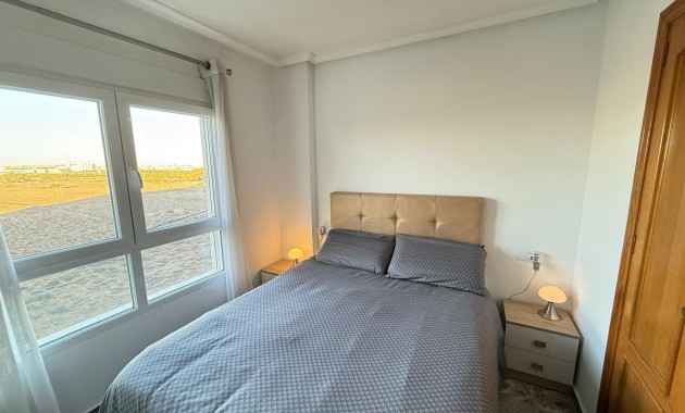 Sale - Apartment / flat -
Torrevieja - Punta prima