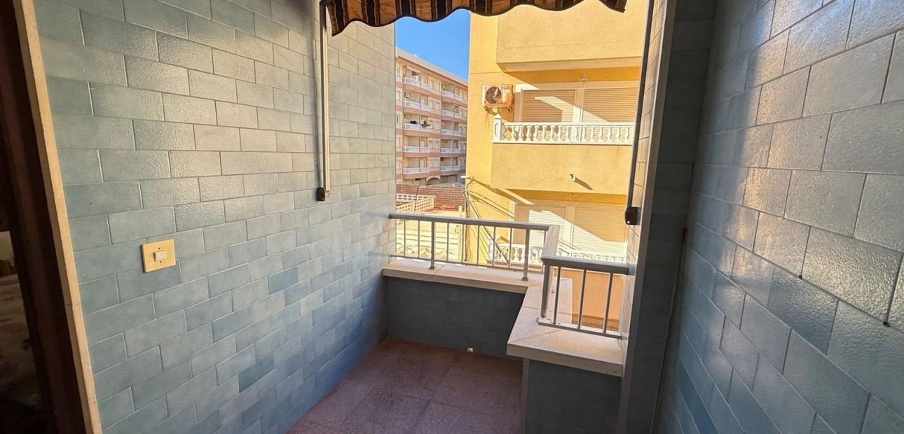 Venta - Apartamento / piso -
Torrevieja - La Mata