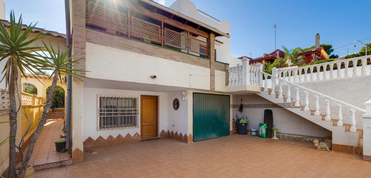 Sale - Villa -
Torrevieja - La Siesta - El Salado - Torreta