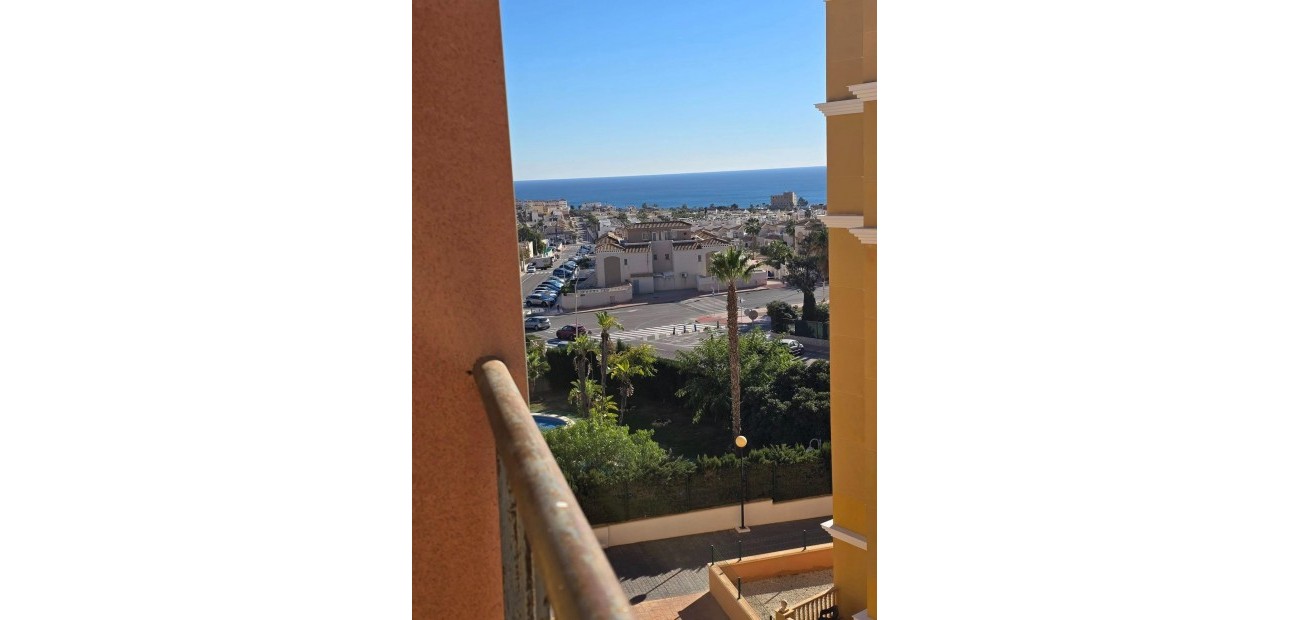 Sale - Apartment / flat -
Torrevieja - Torreblanca