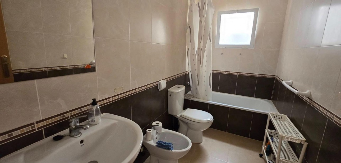 Sale - Apartment / flat -
Torrevieja - Torreblanca