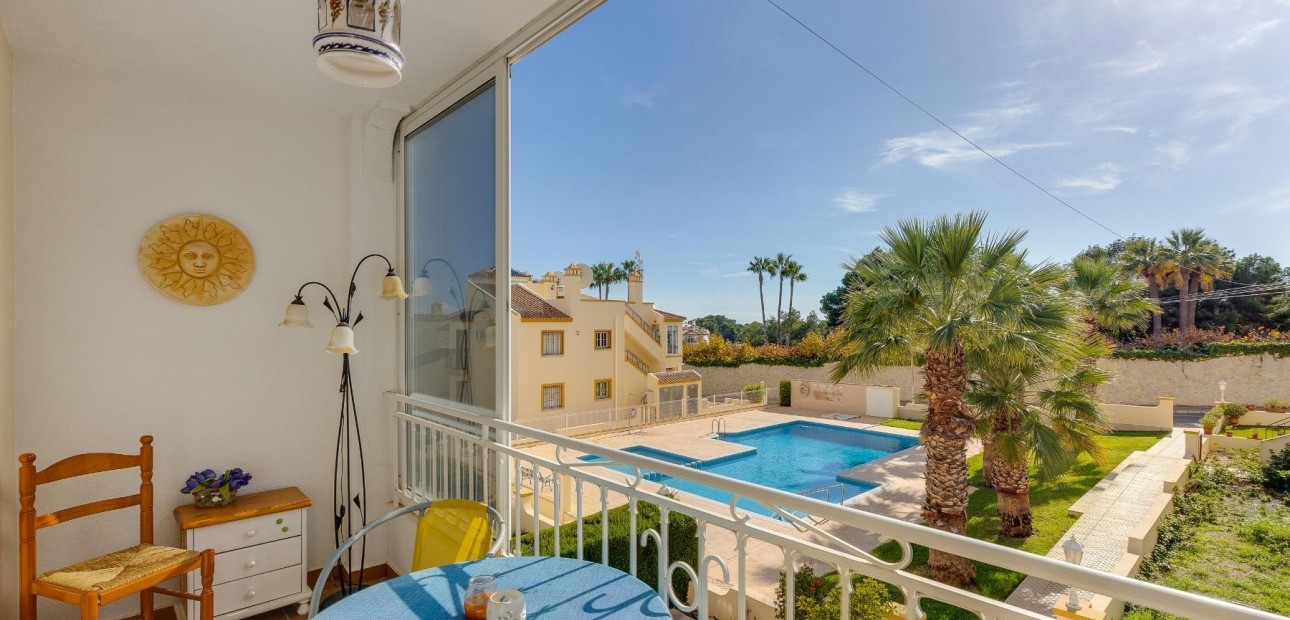 Sale - Bungalow -
Orihuela Costa - Villamartin