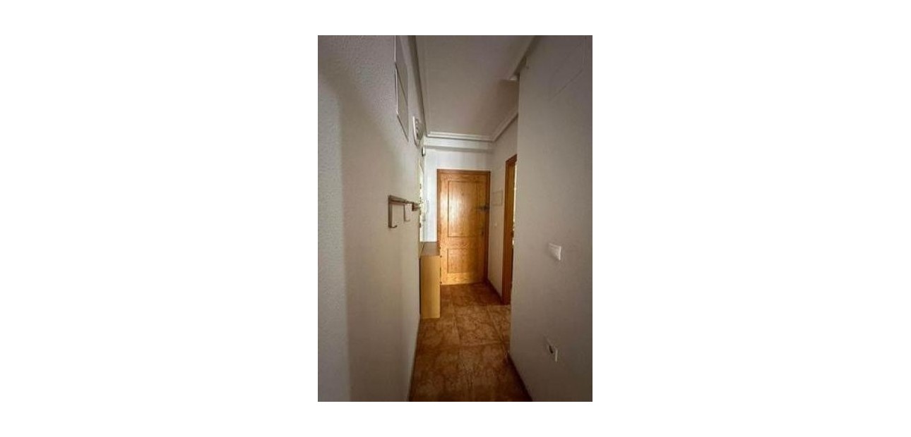 Sale - Apartment / flat -
Torrevieja - Centro