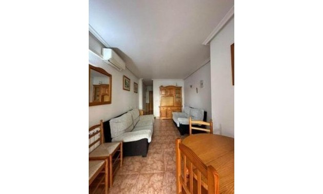 Sale - Apartment / flat -
Torrevieja - Centro