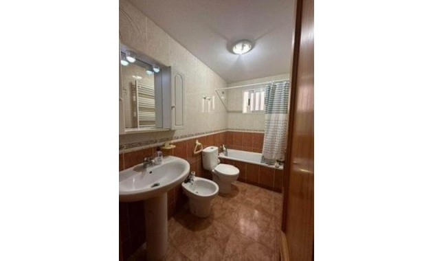 Sale - Apartment / flat -
Torrevieja - Centro