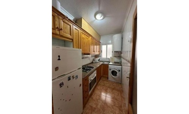 Sale - Apartment / flat -
Torrevieja - Centro